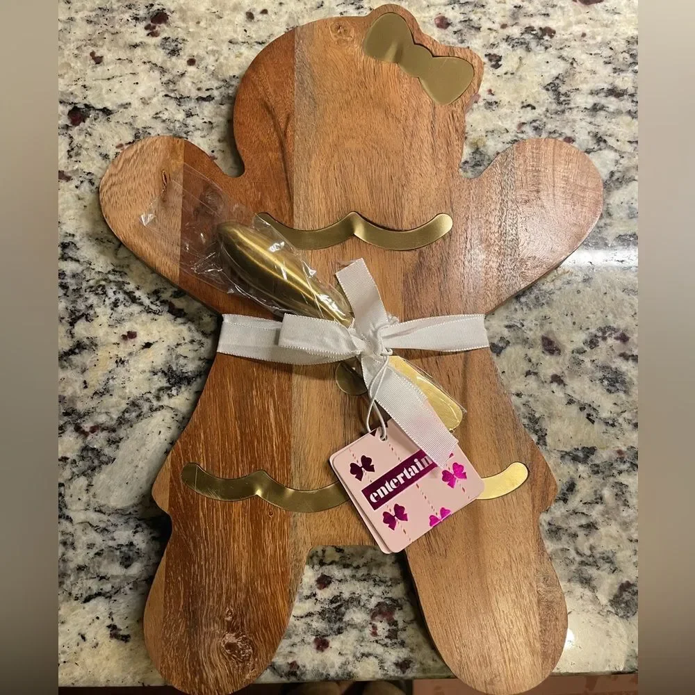 Entertainer Hello Kitty Gingerbread Designed Cheese Board w/Spreader Set (NWT)